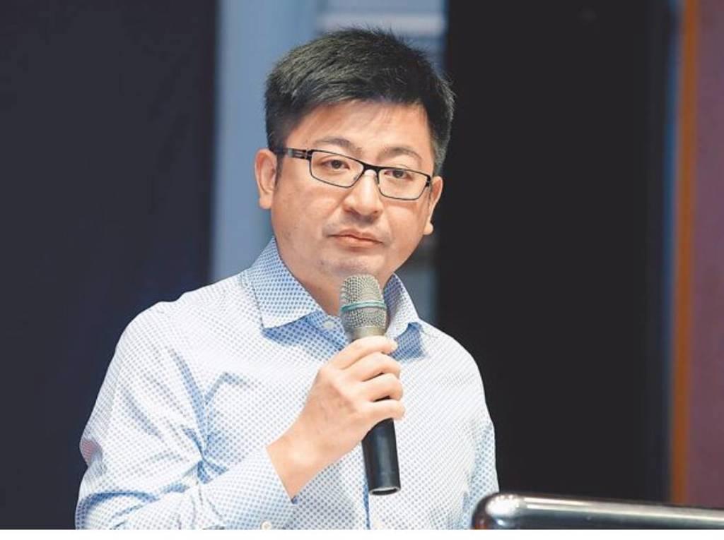 谢典霖遭收押 郭正亮：魏平政太客气了
彰化县议长谢典霖、谢新隆父子涉及6月23日