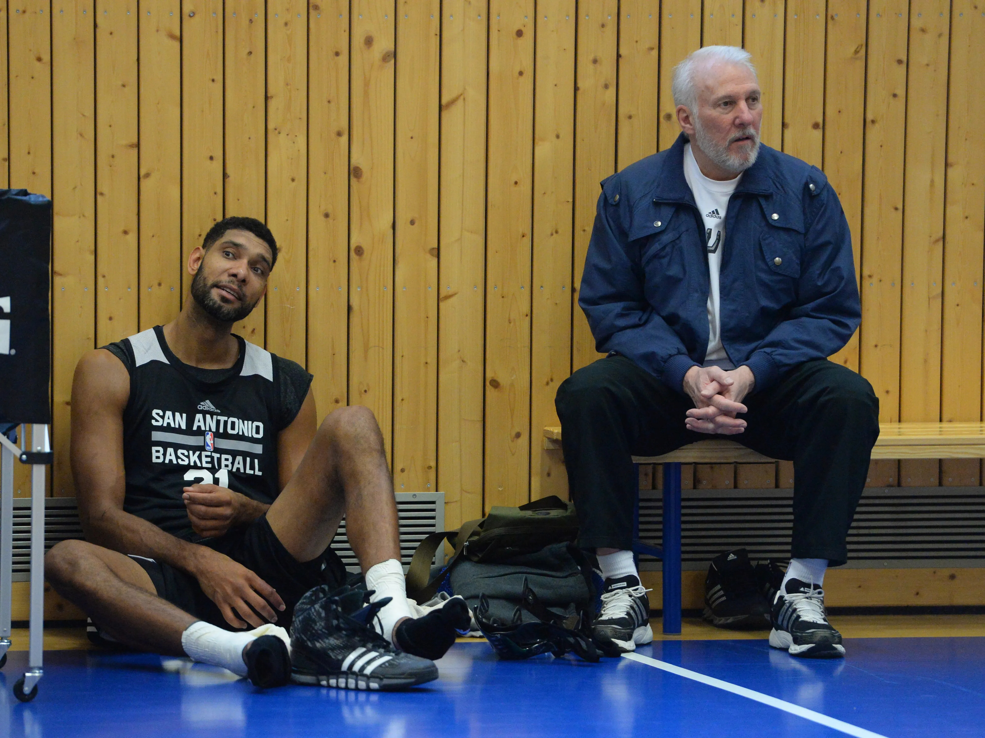 Tim Duncan & Gregg Popovich老照片中的球员和球鞋  鞋
