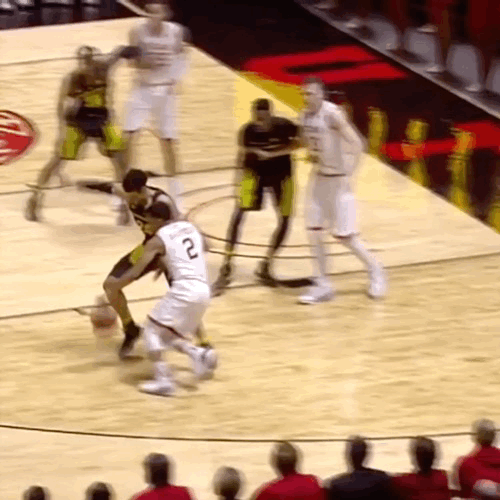 NBA官方表示，NBA董事会今天已投票批准，作为比赛的一部分，“假摔处罚”将永久