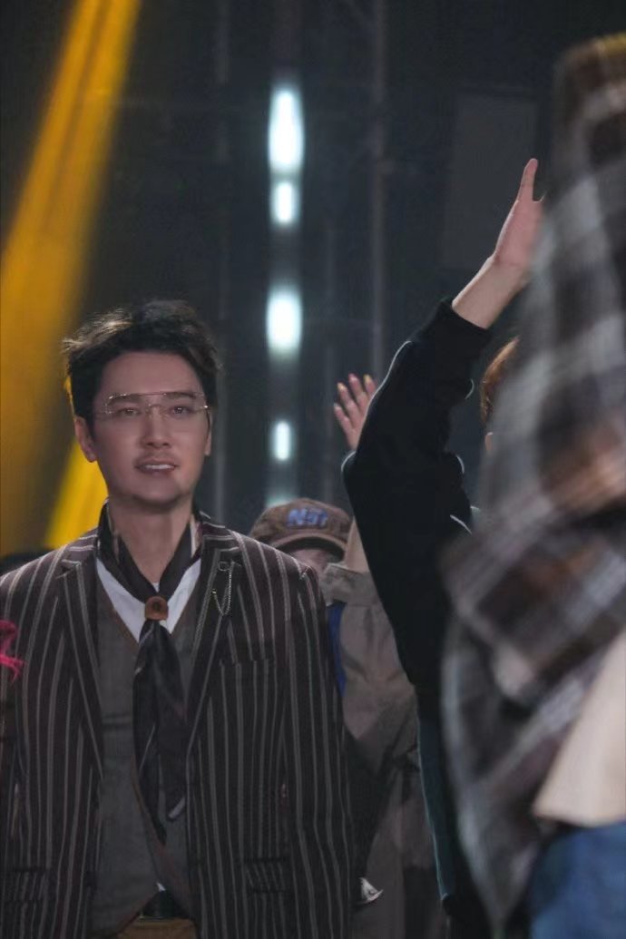 #冯绍峰演了异人注入e魂# 乌尔善训练营果然神奇，冯绍峰参演《异人之下》竟被注入