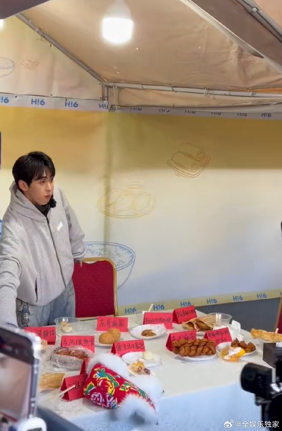 唐九洲长春录制光顾吃了 长春干饭魂已觉醒！九州回家录制直接解锁 “炫饭模式”，腮