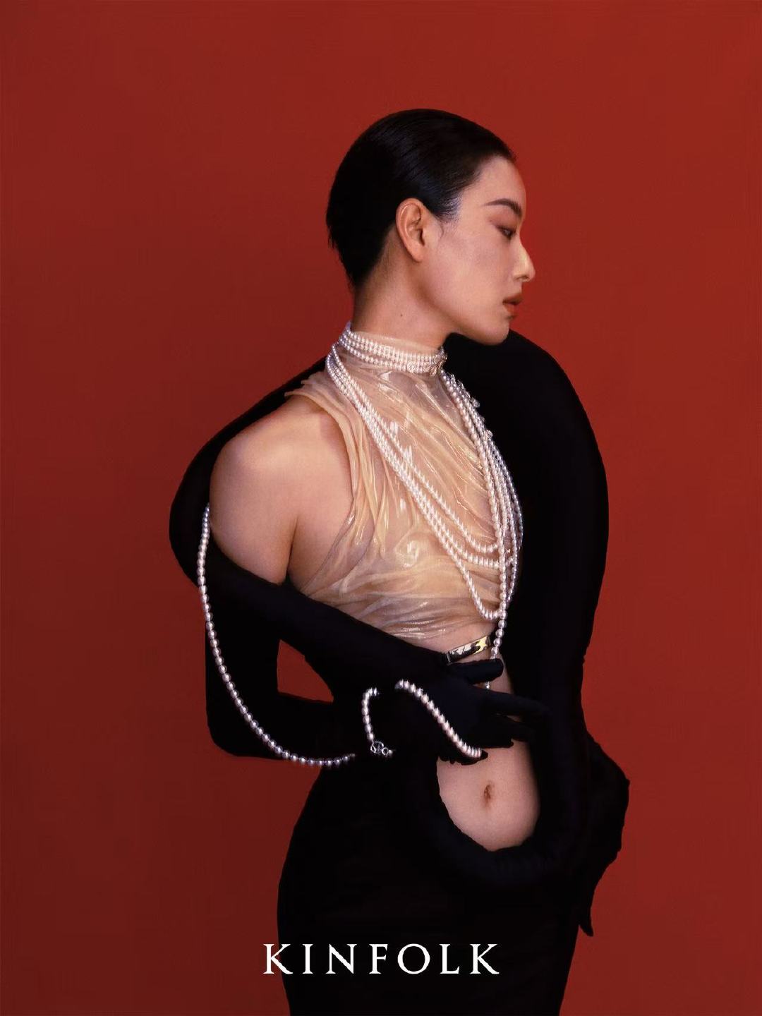 倪妮时尚驾驭能力 倪妮KINFOLK回归首封 眼神笃定，故事便有了魂魄。于色彩中