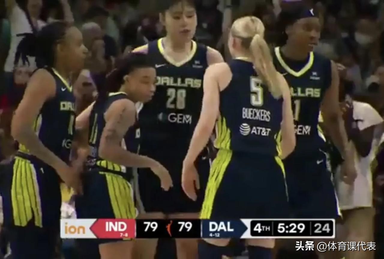 比赛气质都不一样了，飞翼在落后最多20分的情况下在第四节追平比分！北京时间202