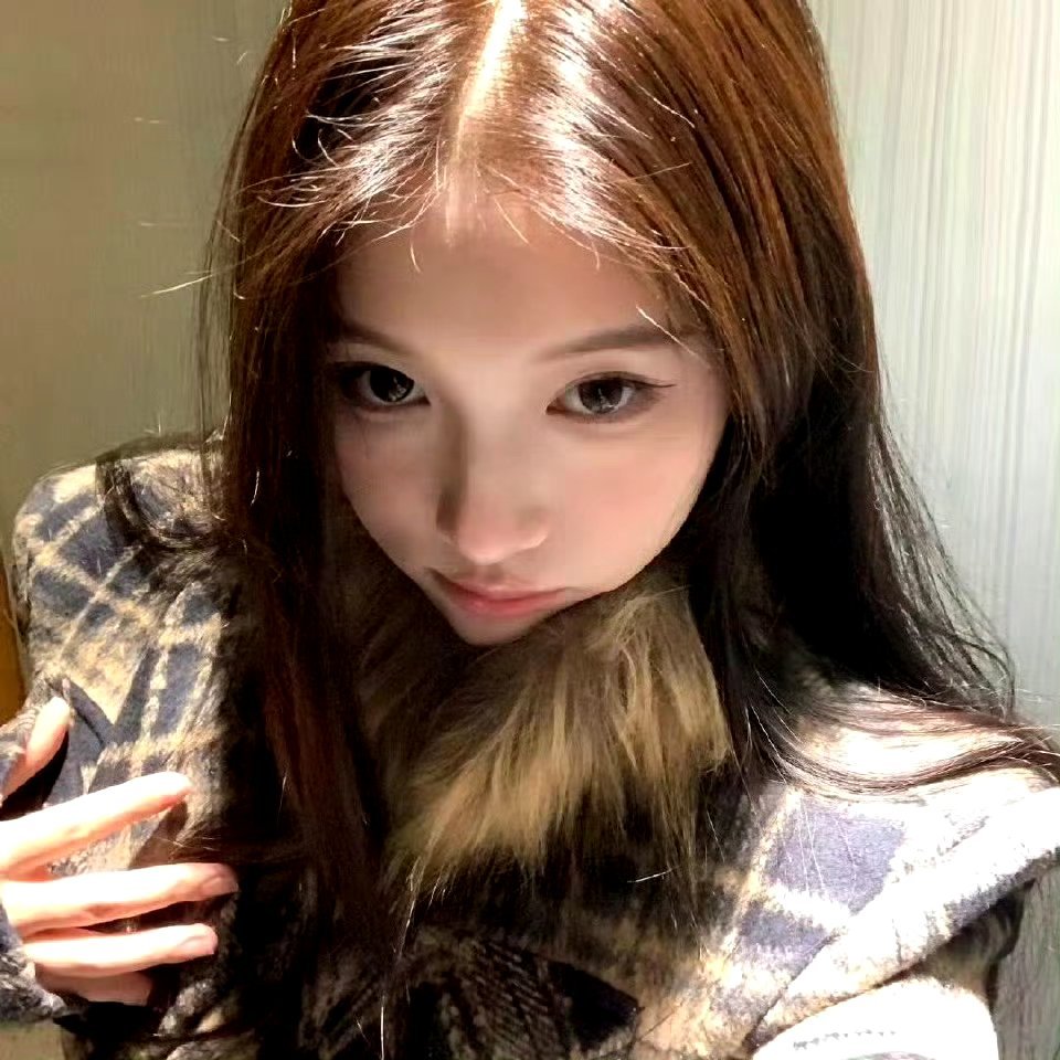 𝑾𝒆𝑪𝒉𝒂𝒕头像｜审美积累｜清纯女头｜气质氛围感｜无水印壁纸 