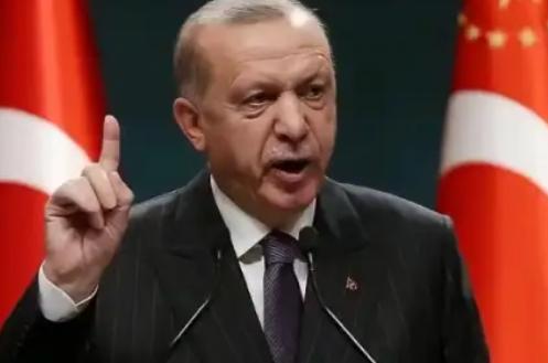 土耳其总统埃尔多安再度警告以色列，称如果继续攻击黎巴嫩，土耳其将与以色列开战。此