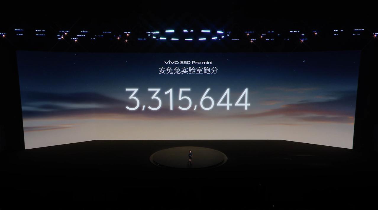 近期有两款骁龙 8 Gen 5 新机，跑分一个赛一个的高，这种数字上的斤斤计较还