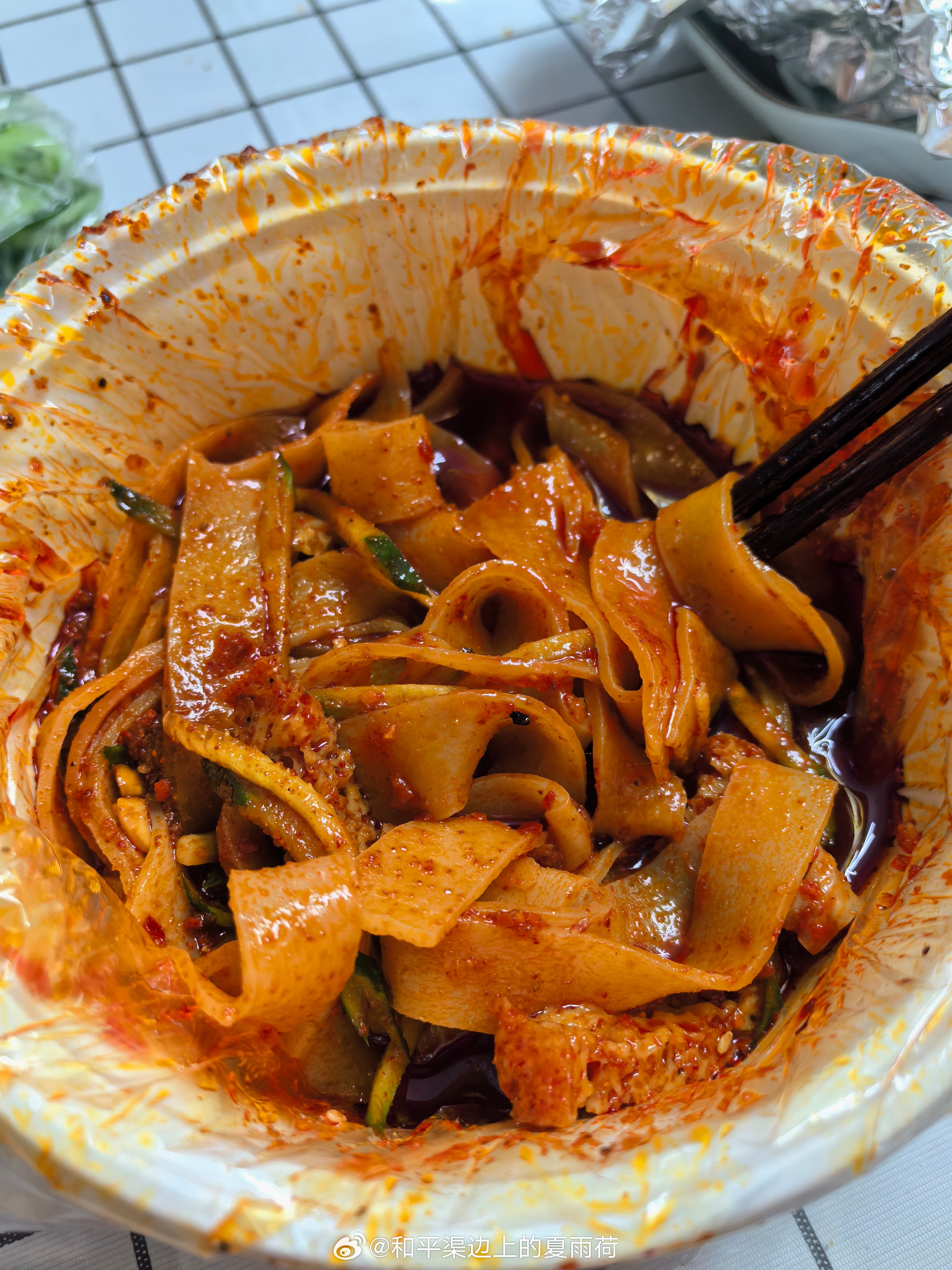 我最近又迷上擀面皮了，这家我太喜欢了因为，巨巨巨辣[笑cry]昨天包的饺子🥟 