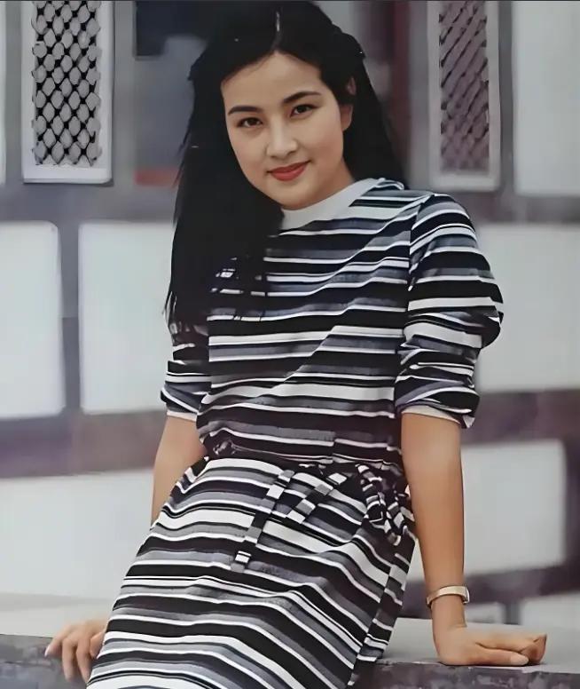 • 《小花》￼￼￼：1979年上映，刘晓庆在片中饰演何翠姑，她将何翠姑的坚韧、善