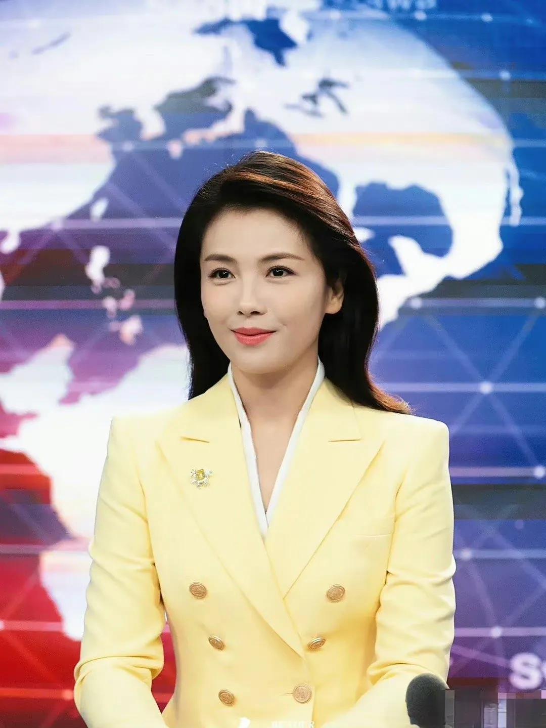 刘涛秒变新闻联播主持人！

刘涛在新剧《做自己的光》中饰演一位新闻联播主持人，西