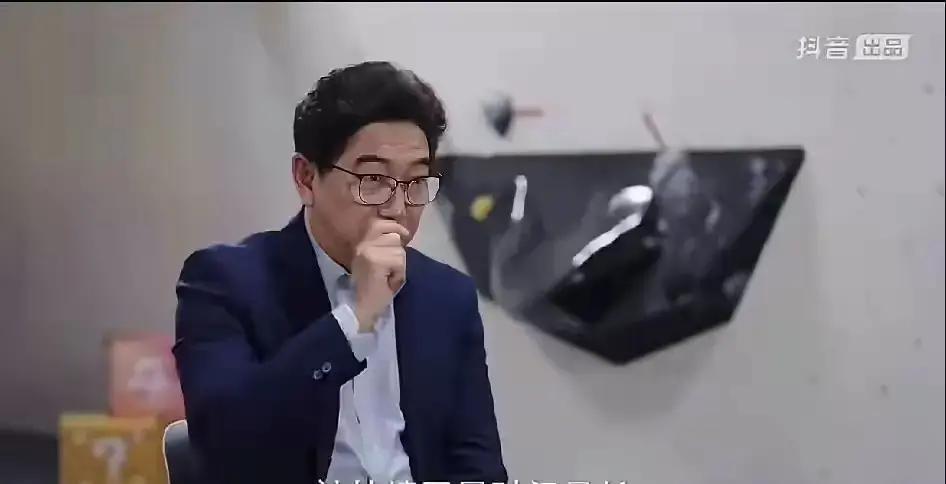 你看到的攻击，都来自没上过赛场的人。
 
而她们彼此支撑的声音，你听不到。
 