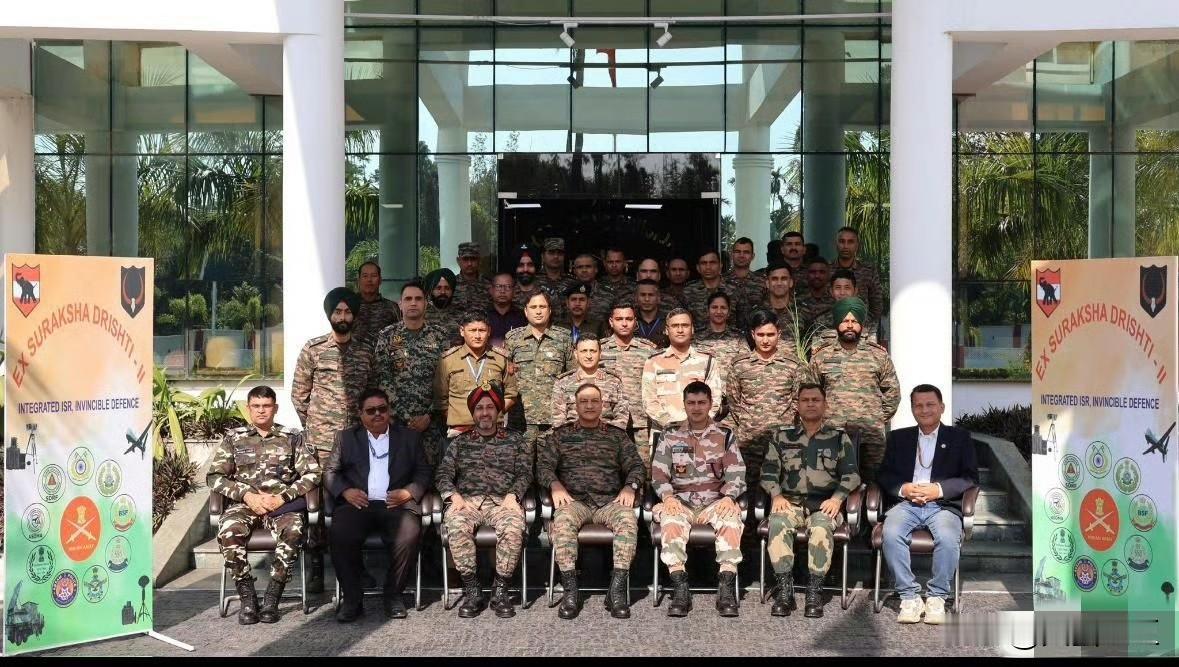 【藏南军情】
      据印度军方消息，12月18日，印度第4军组织了“安全之