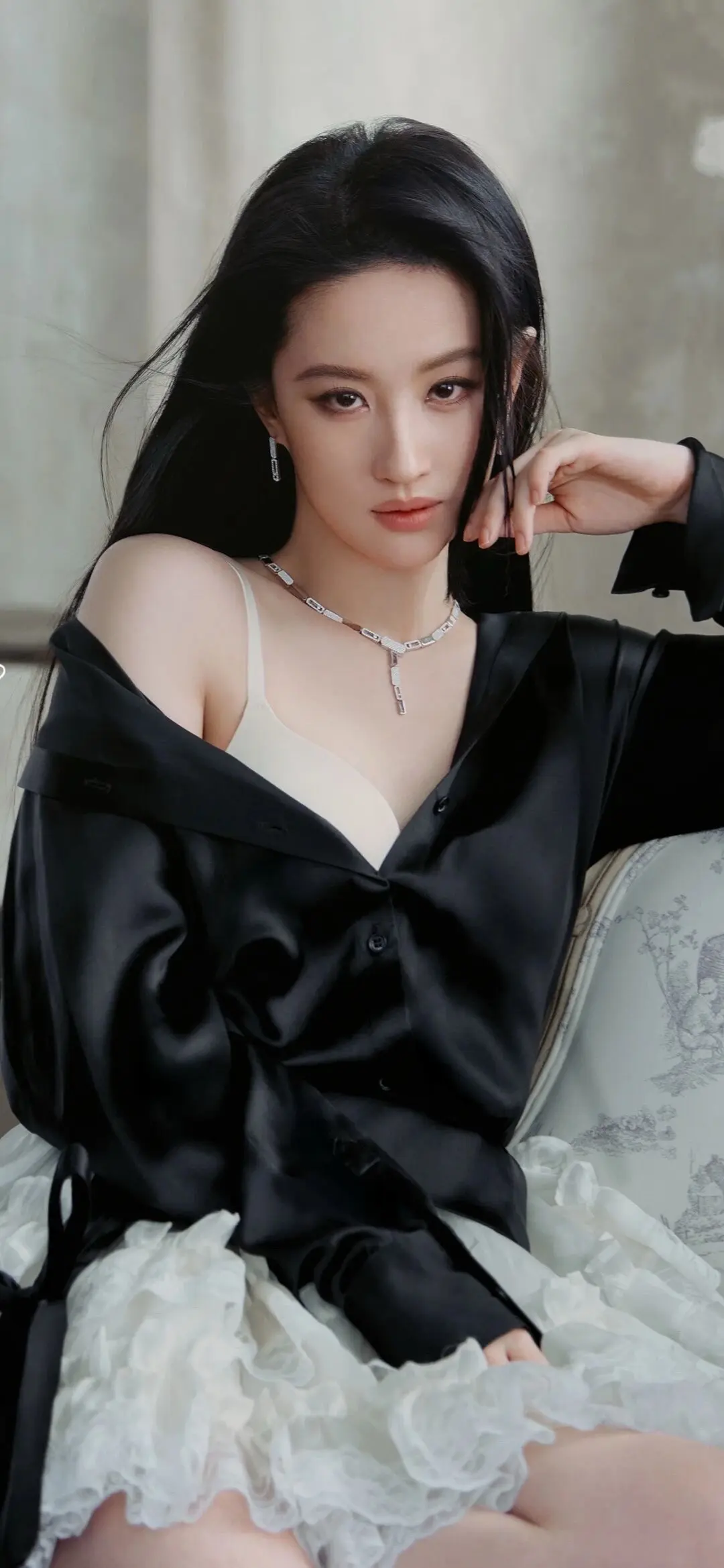 刘亦菲 小性感穿搭