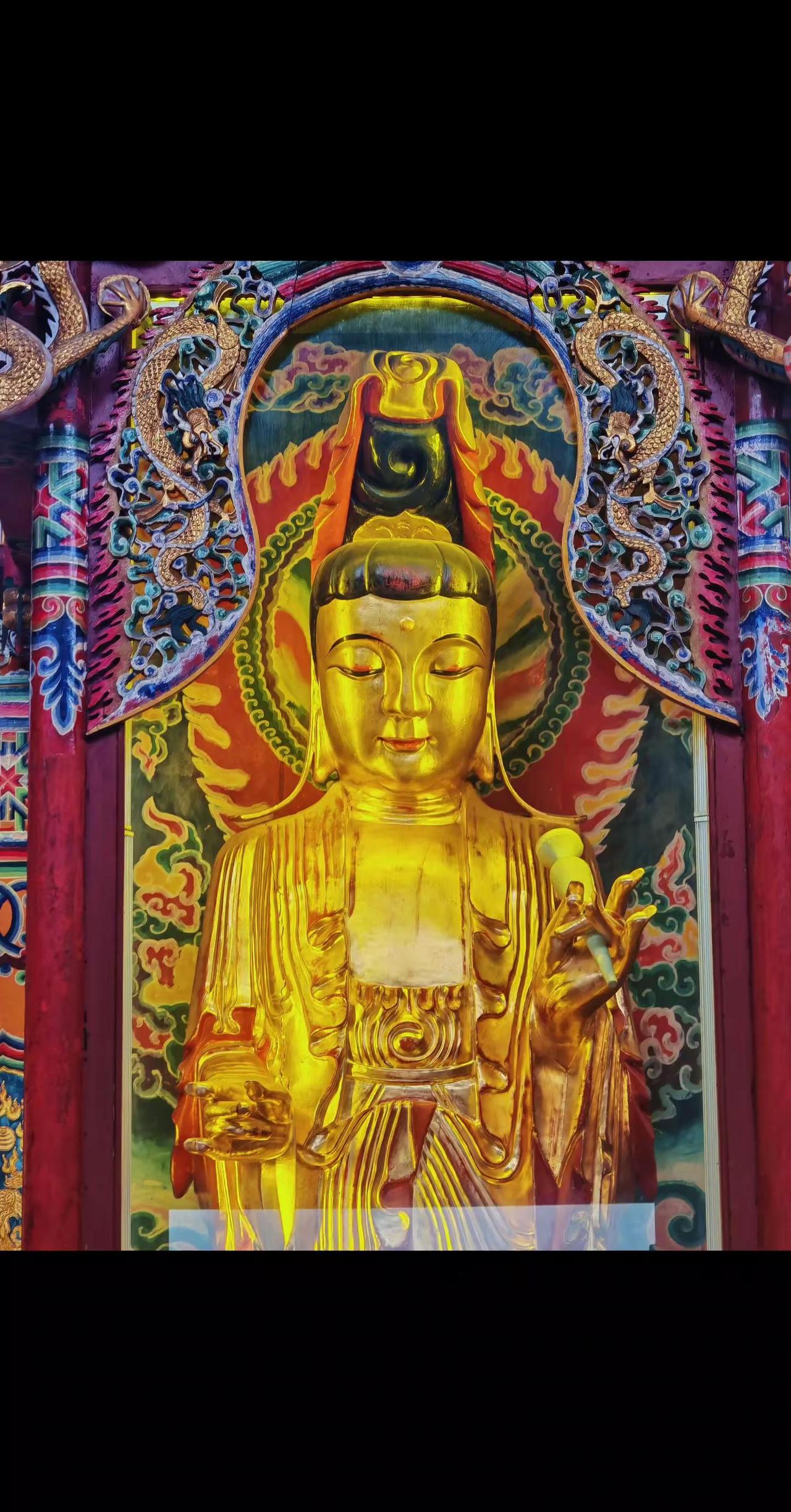菩萨金像