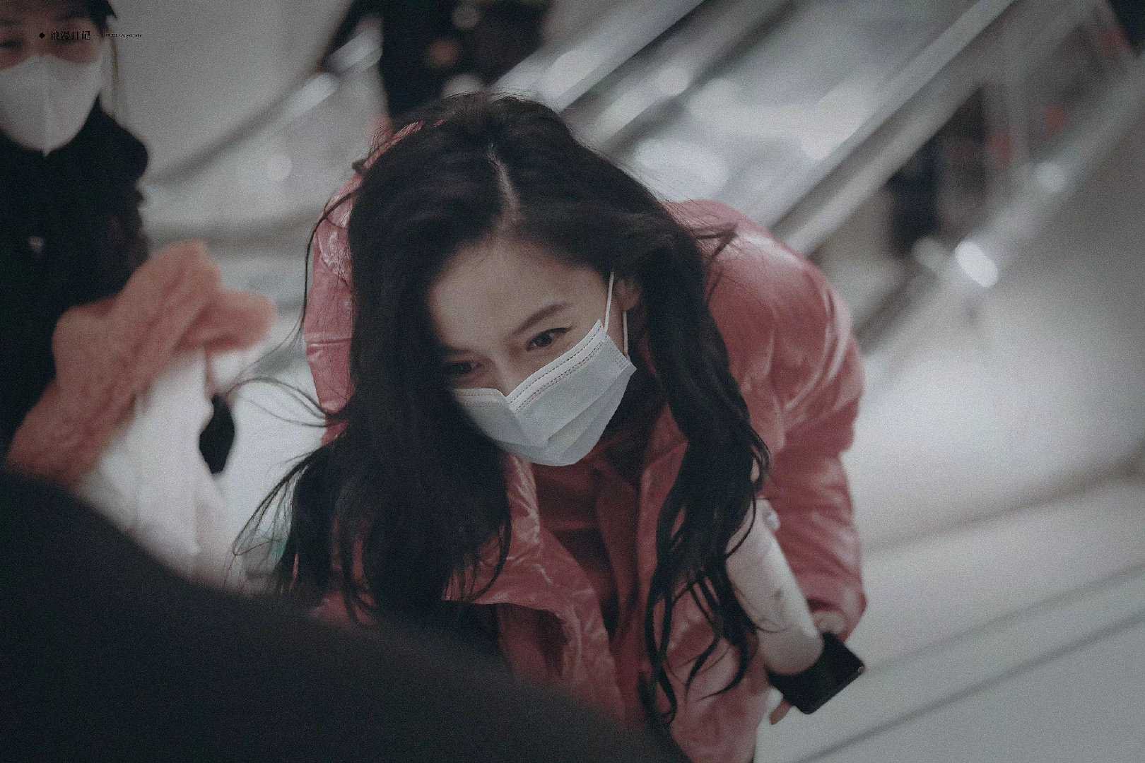 angelababy angelababy 像云追着风，不问所起；像雨贴着地，情