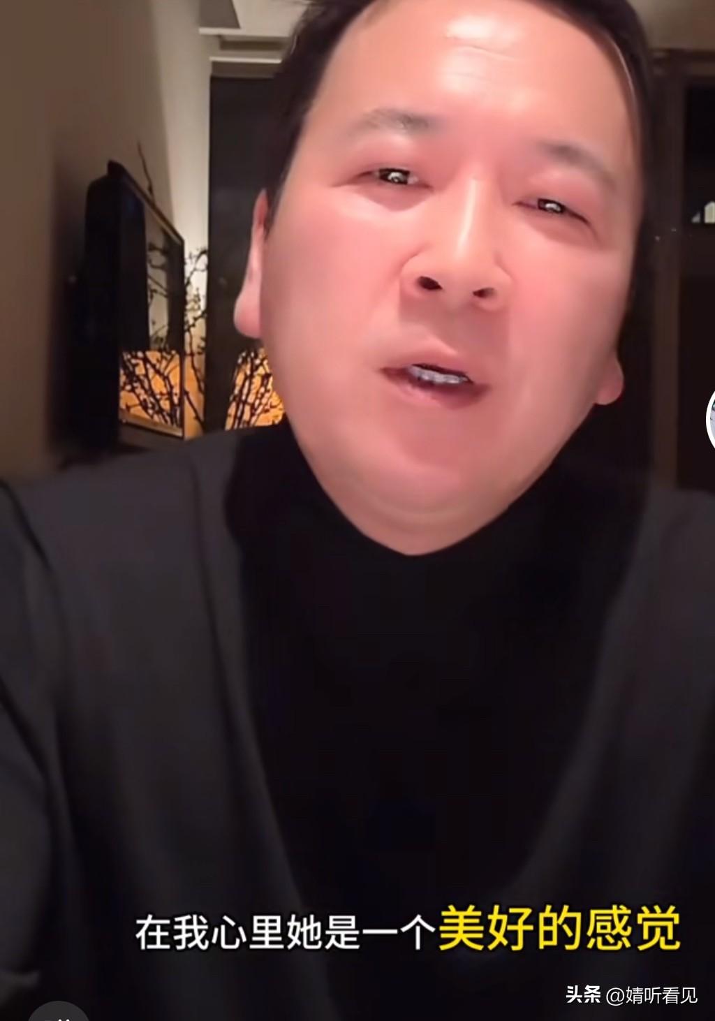 真是服了，赖文峰！
55岁的他已有稳定女友，还有个10岁的儿子。
他在直播间深情