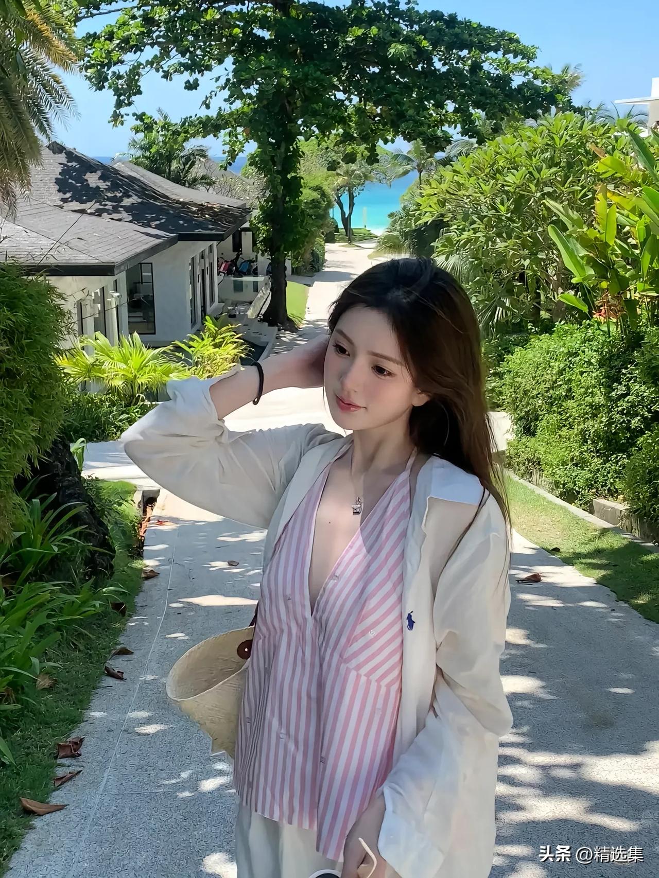 绿树阴中见，芳草路旁行。