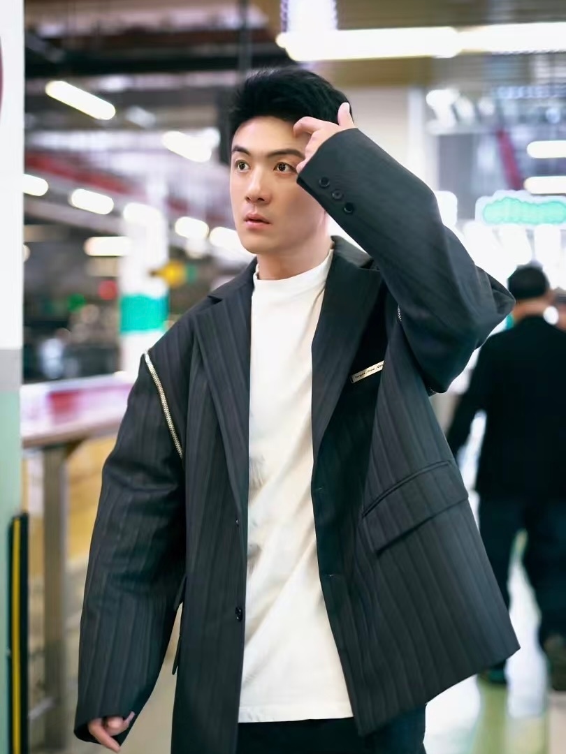 李泽锋看到要吃醋了 很难不期待李泽锋看到图之后是什么反应 