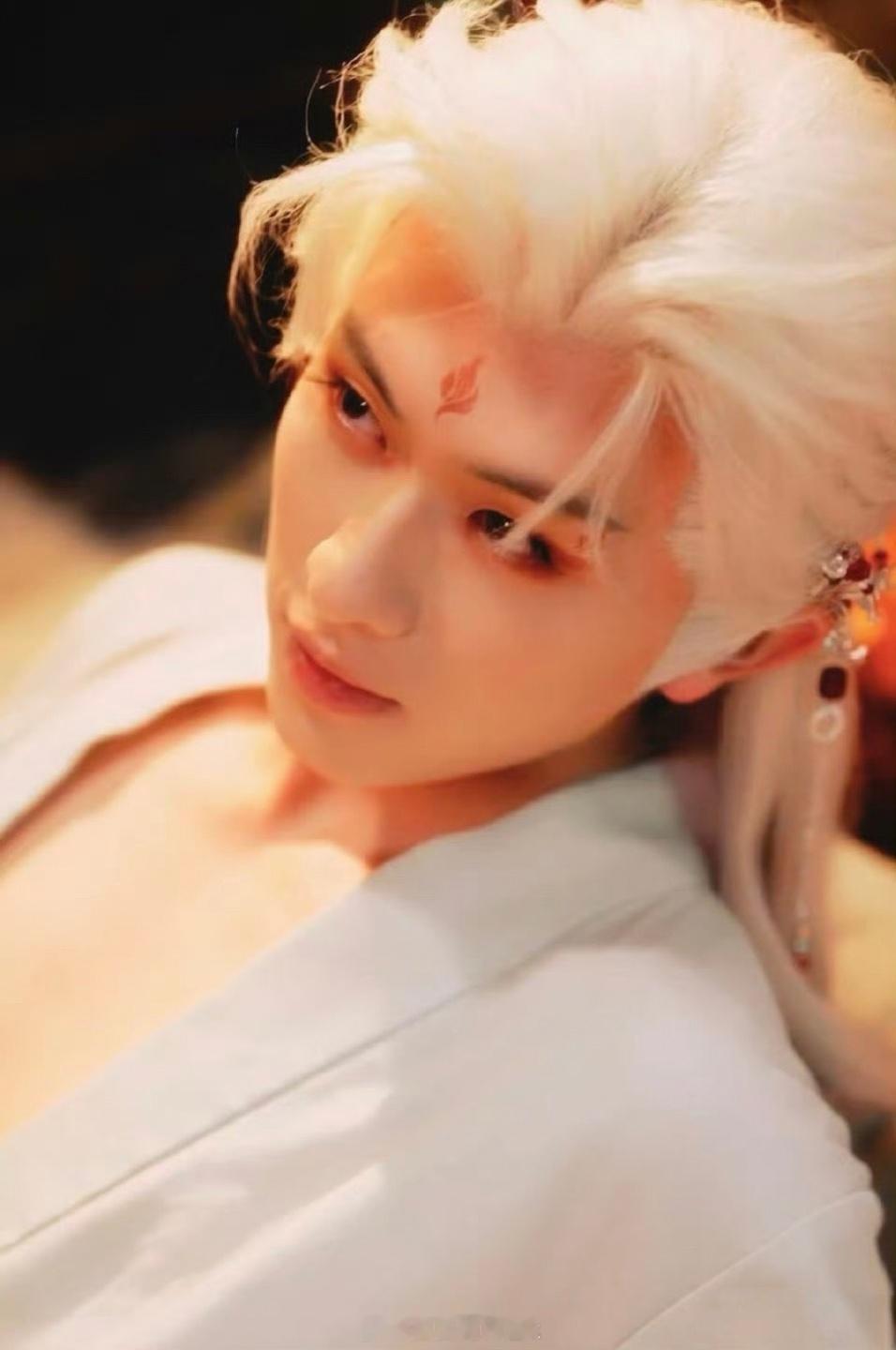 这个男妲己陈添祥我笑纳了🍊狐狸精不可怕 可怕的是他有颜 还勾我(˵¯͒〰¯͒˵