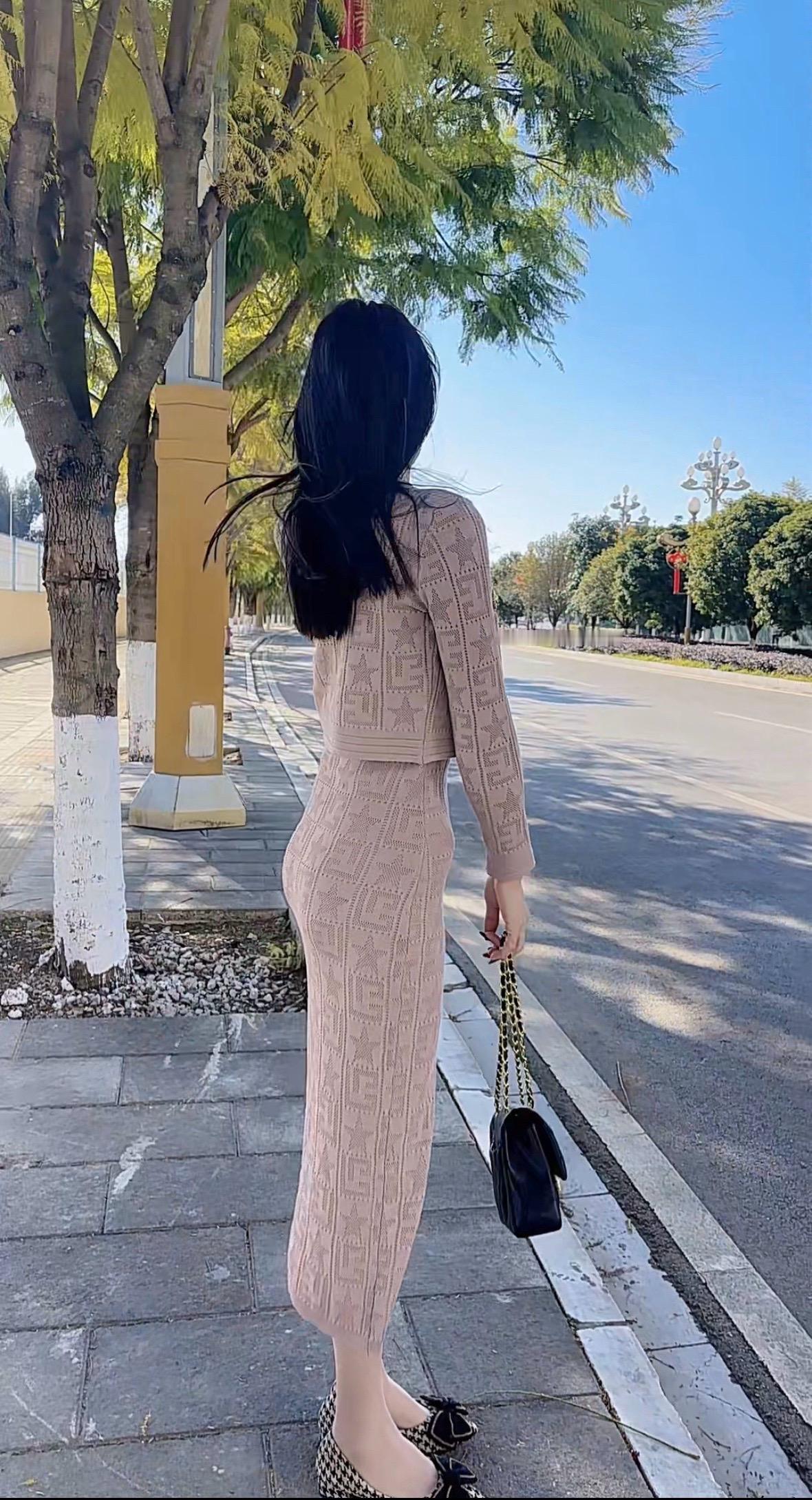 到了拍背影的年龄