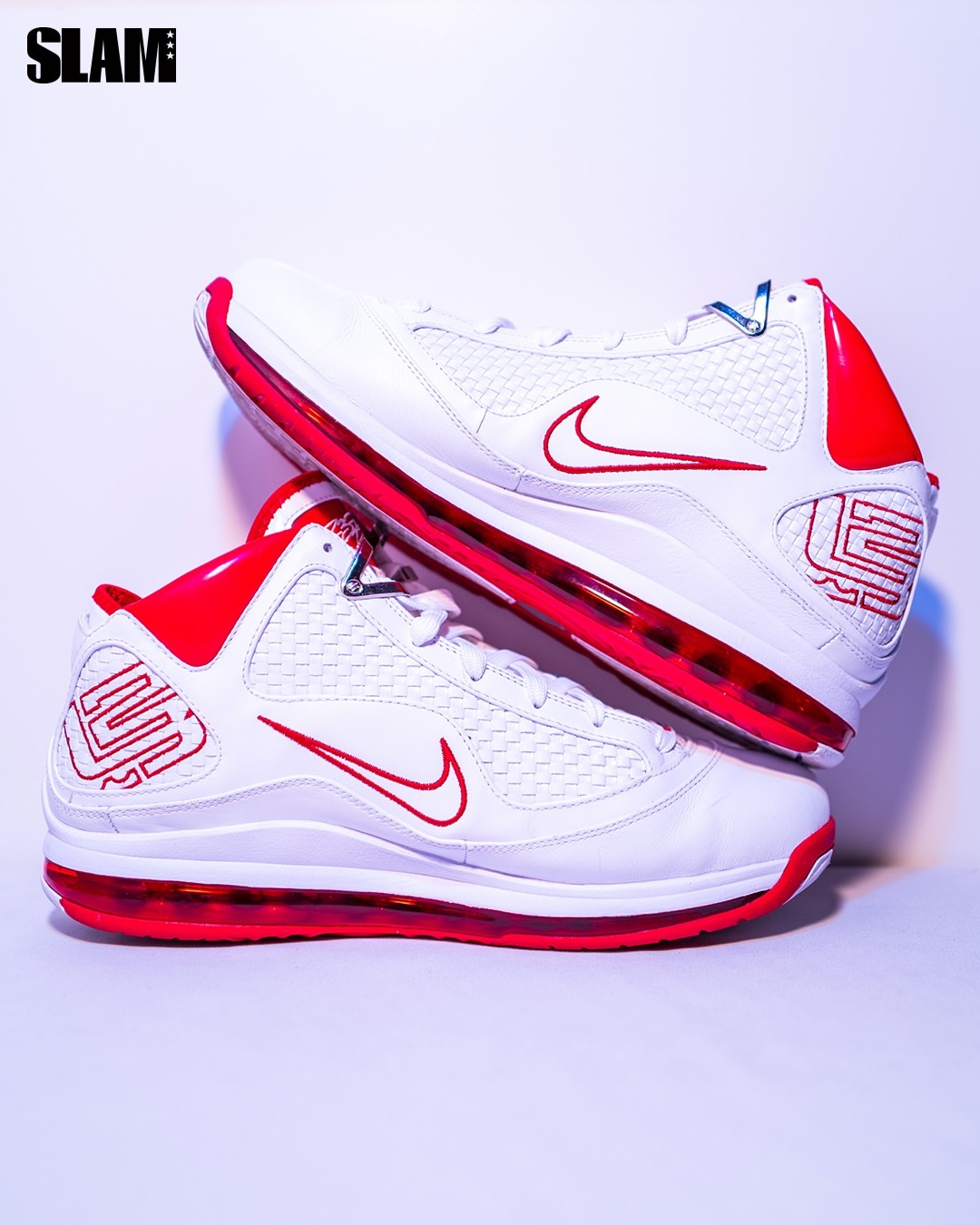 老詹转发这双 LeBron VII 詹姆斯