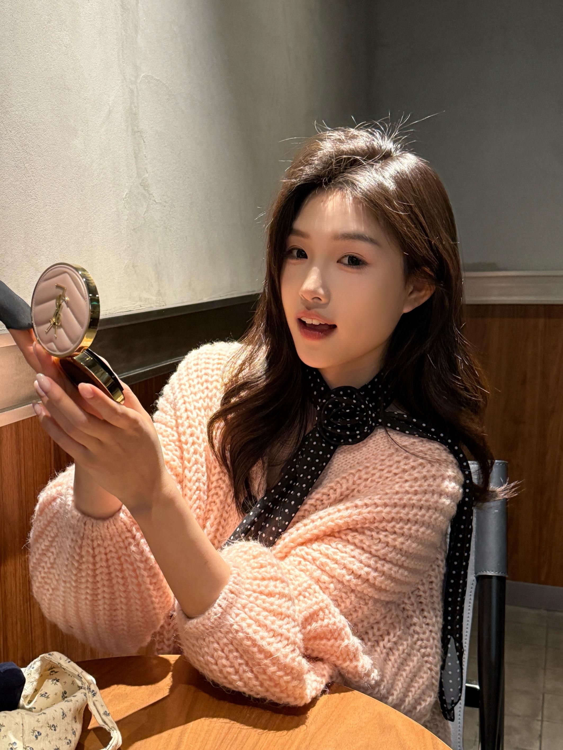 菲菲 我每天都会点开你的猪页 看看你更新的猪头照片 因为我对你的爱永远在线