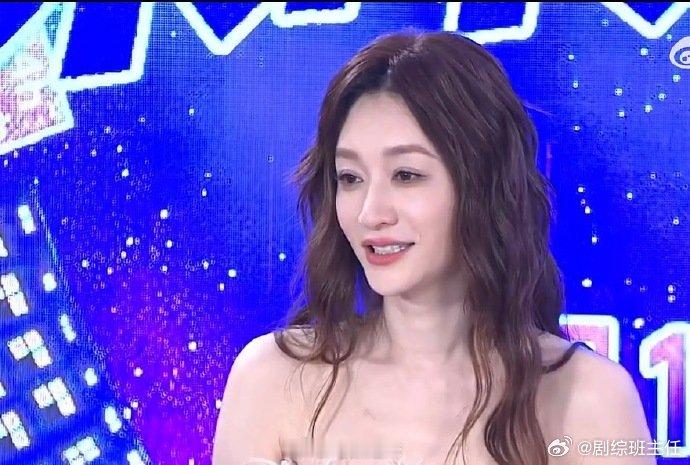 孙怡问李小冉坐公交车是不是免费孙怡问李小冉是不是坐公交车免费 孙怡问李小冉坐公交