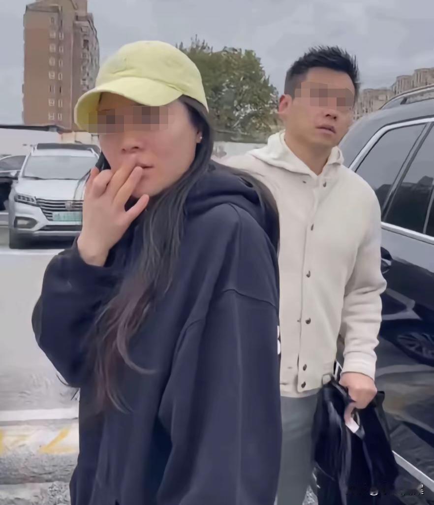 上海女子医院撞破丈夫带第三者产检，2人身份照片被扒、工作体面，没想到做出如此有违