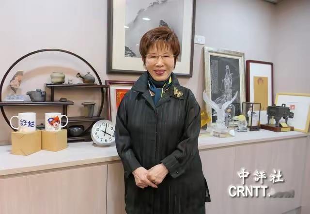 翁晓玲好样的！昨天在台立院的防务委员会国民党与民众党民代在9：9持平的情况下，作