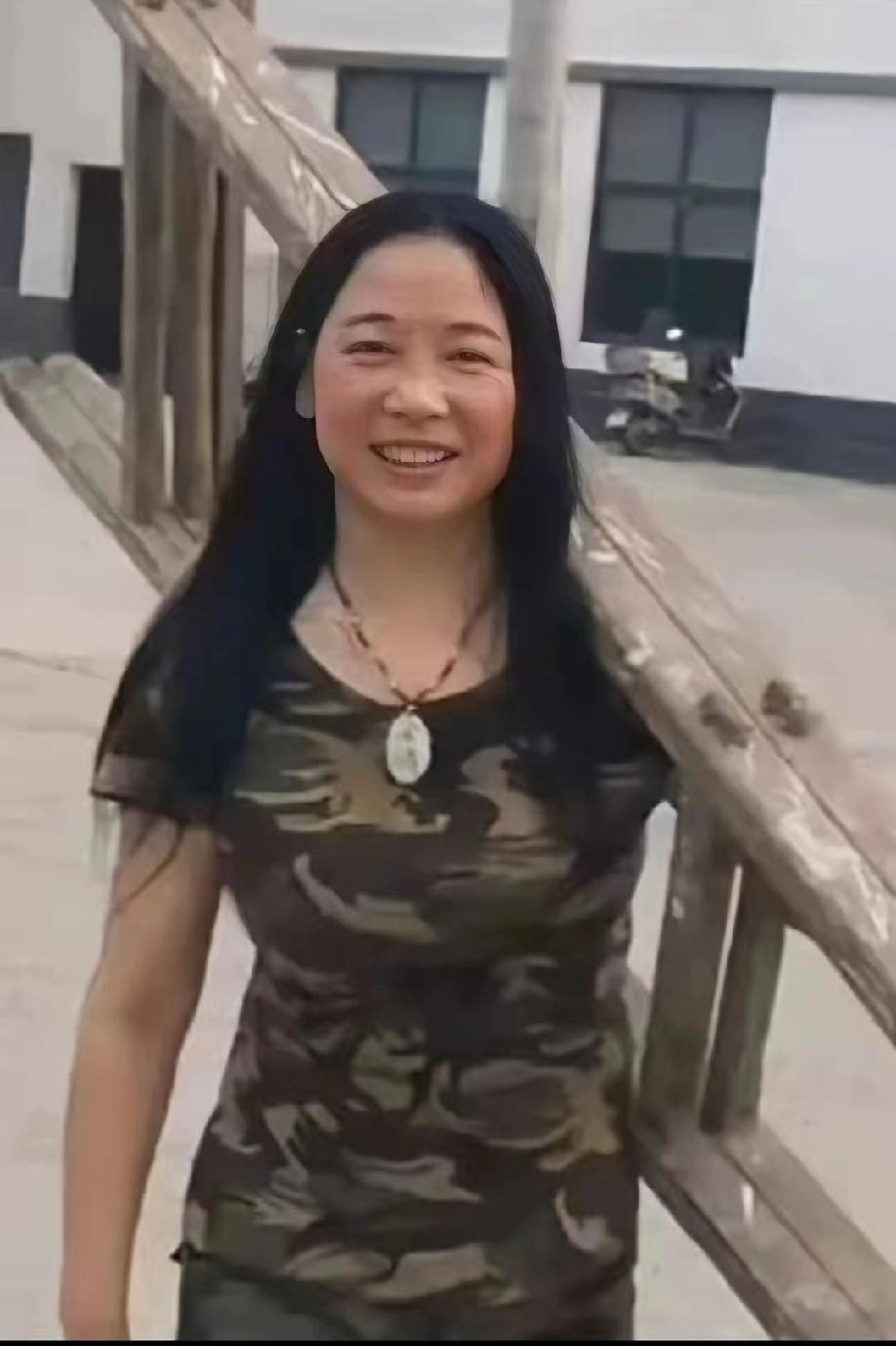 浙江省湖州市女企业家钱水风(图)因患肺癌、医治无效于2026年4月11日晚去世年