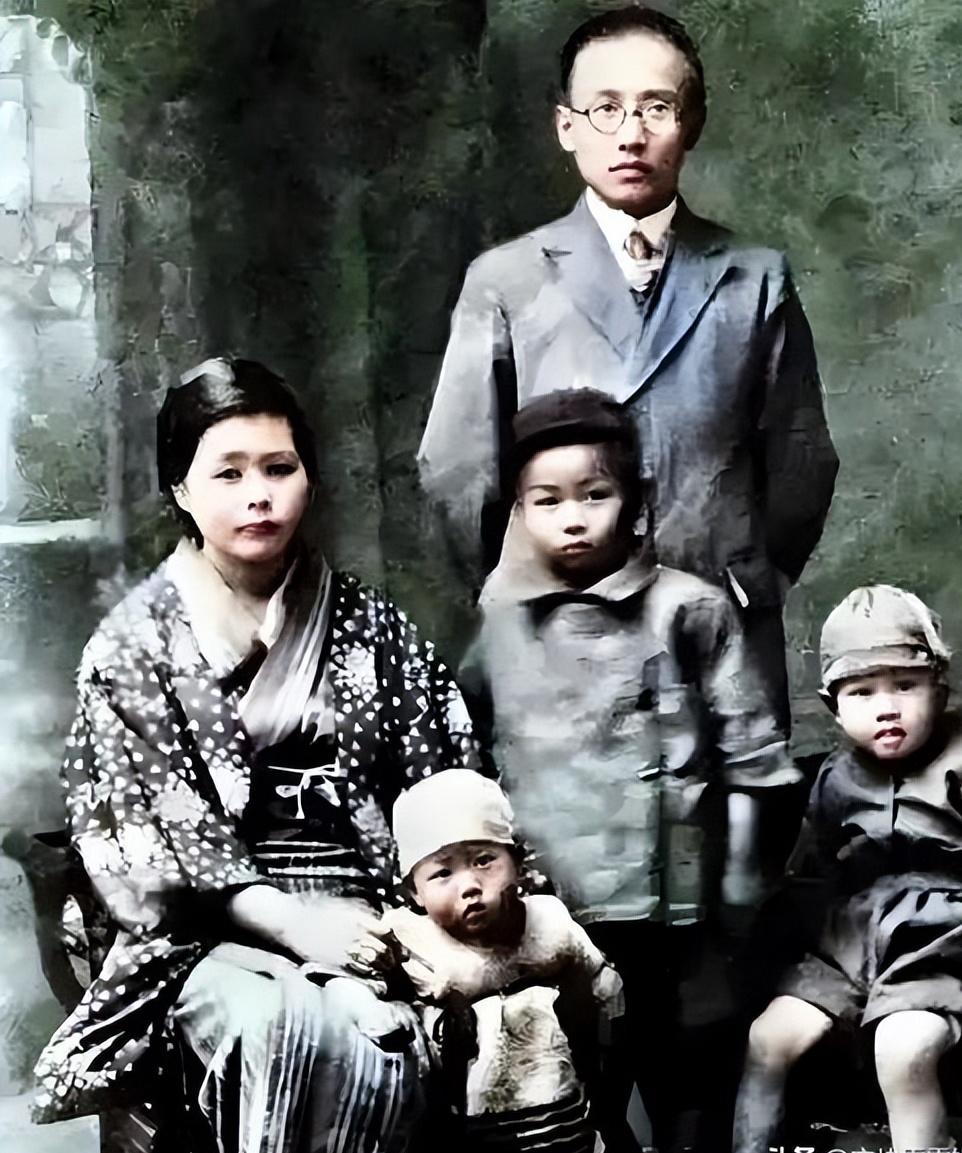 [微风]1978年，郭沫若在北京去世。最让人想不通的是，他在日本抛下的五个孩子，