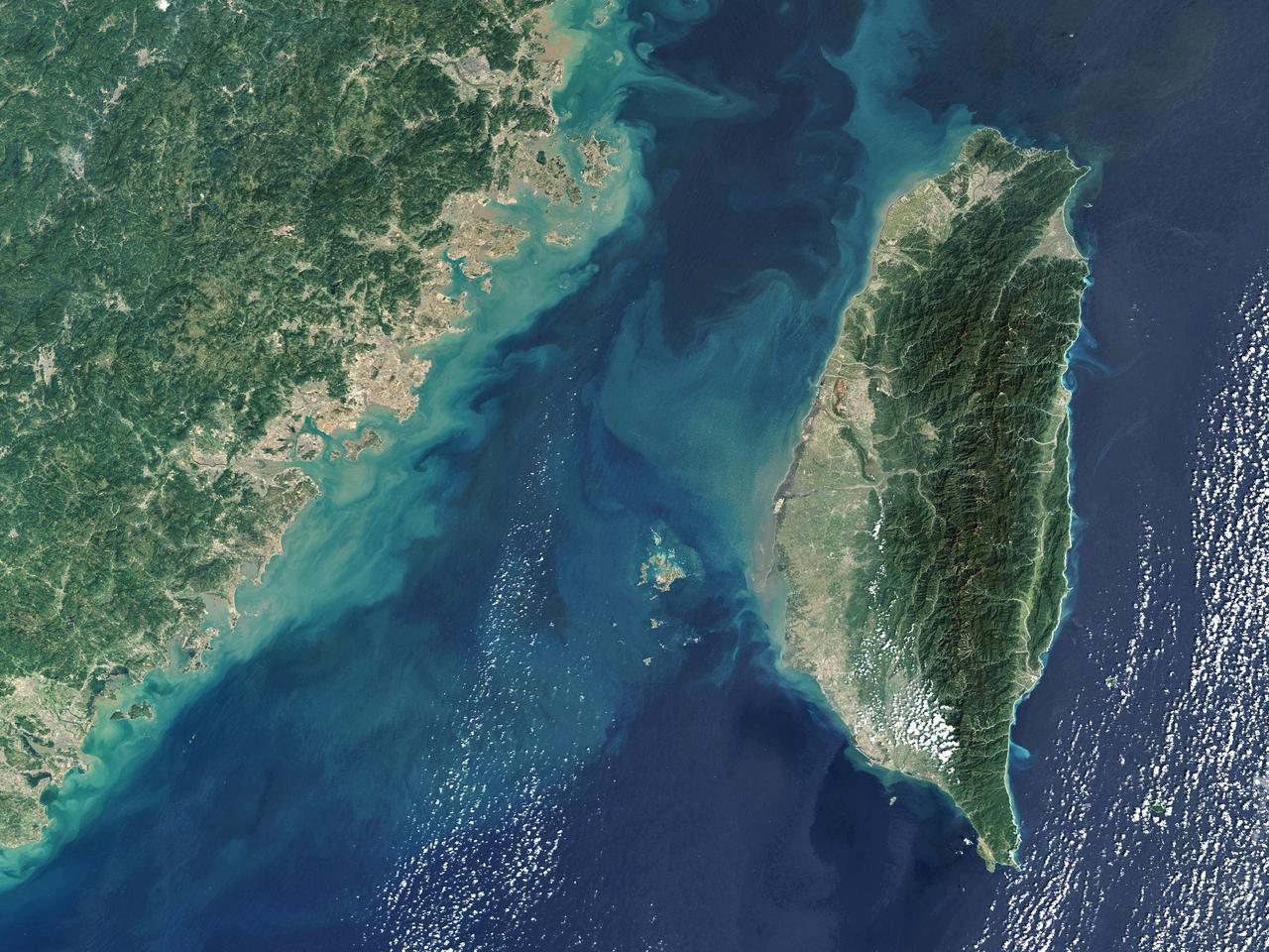 台海有变，岛内专家直说了，美胆敢军事介入，战场将推到美家门口
 
美军若想介入台