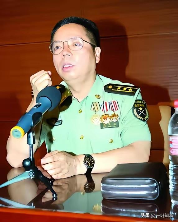 1984年，我国一名22岁的士兵陈洪远，意外发现一窑洞，里面竟然还传出女人的声音