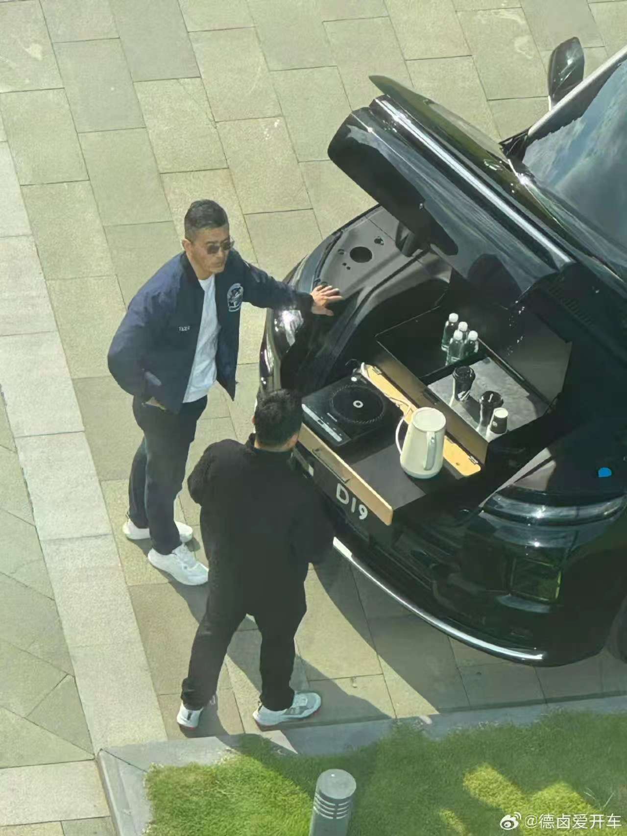 零跑大前备箱来了？ ​​​