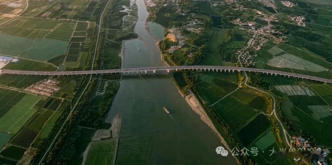 G347举水河大桥9月28日12时正式通车

9月28日12时，G347举水河大