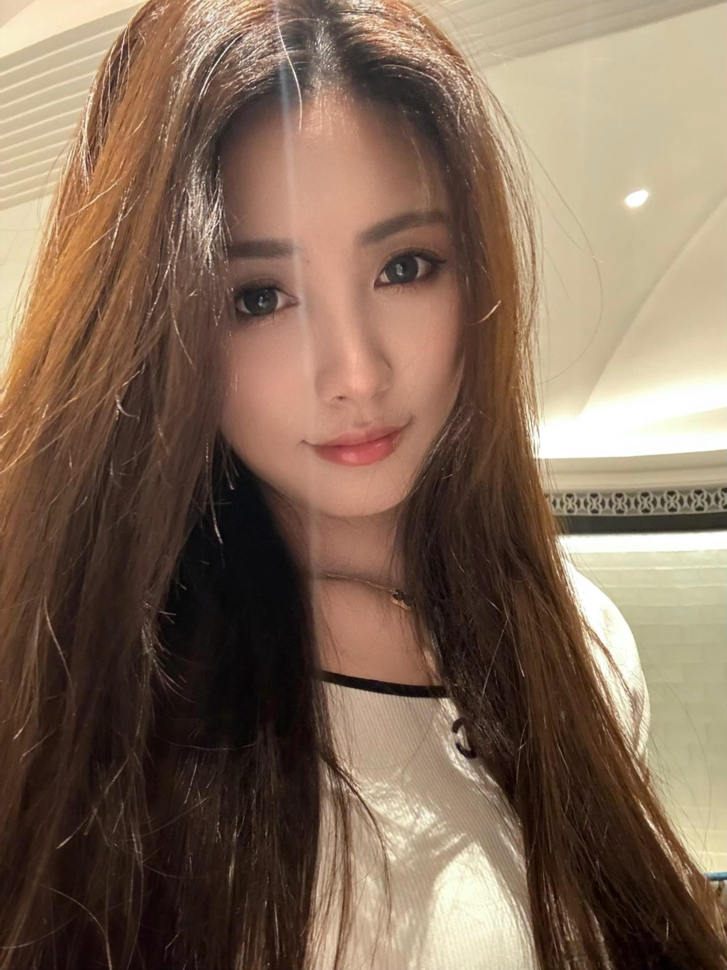 好久没有晚上出门了 天气真好啊[送花花] ​​​
