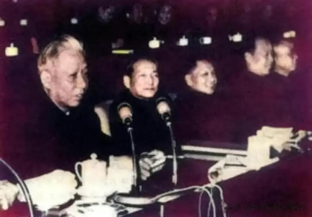 在1962年召开的“7000人”大会上，刘少奇说出了这样一段话：“想要实事求是，