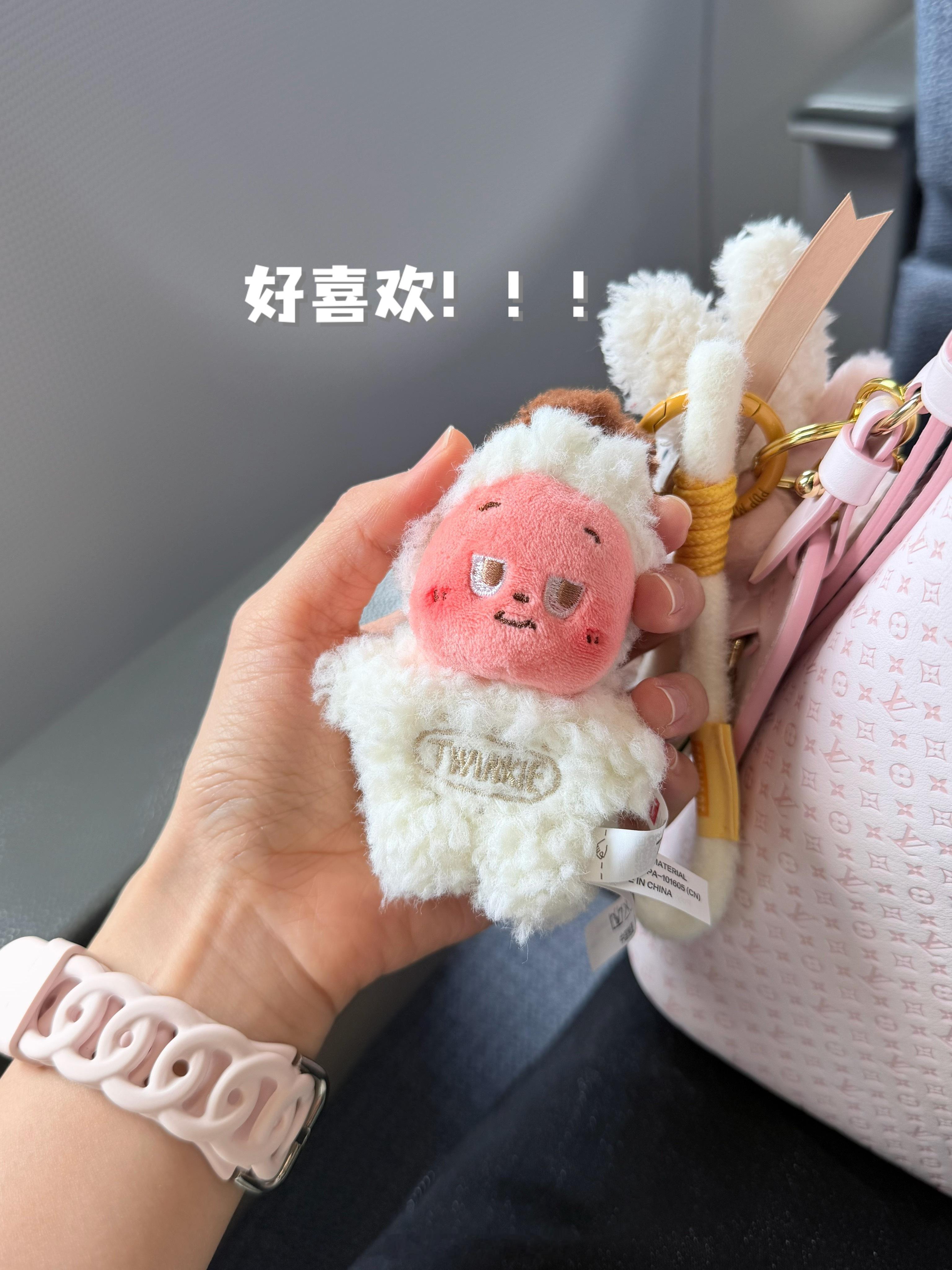 困啊！！！到家睡了一个小时起来就晕晕的喜欢在家待着在家待着好幸福 