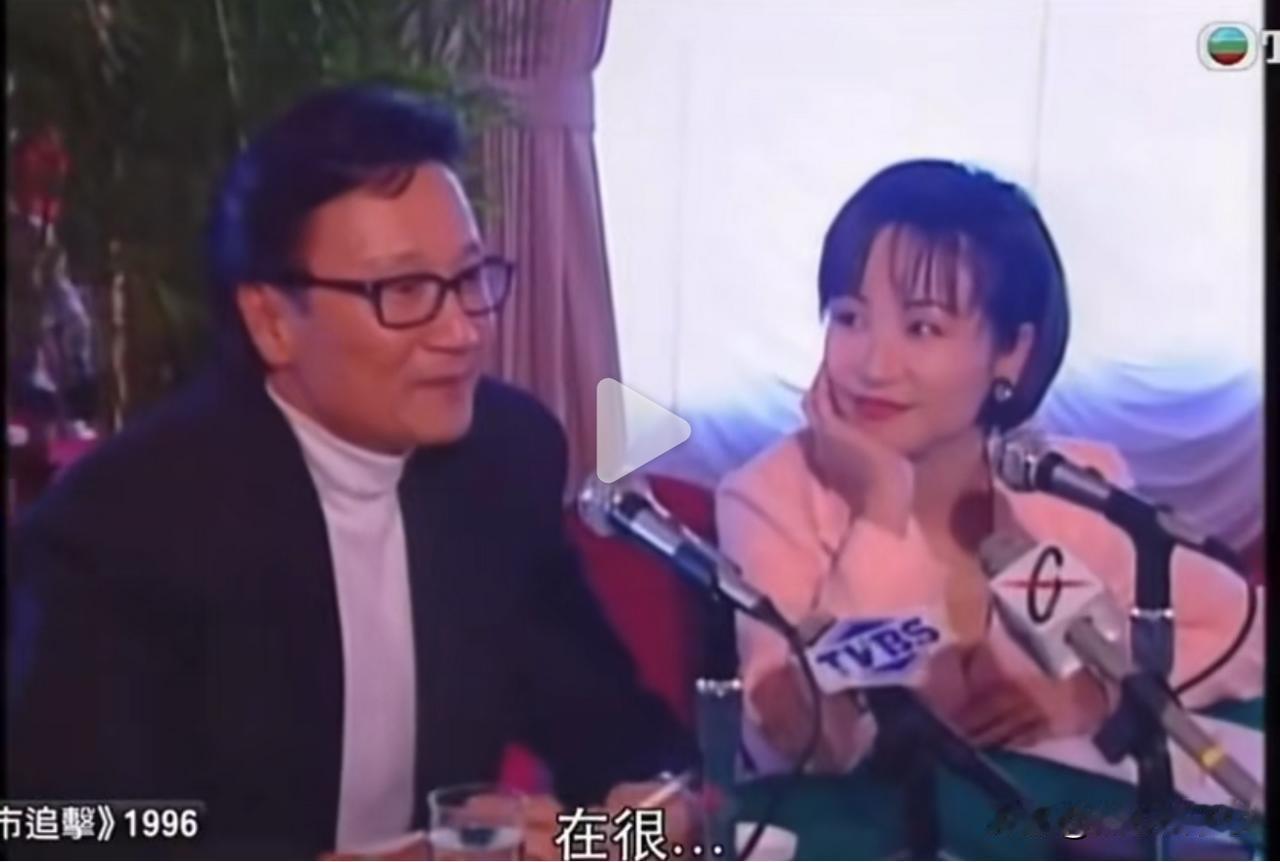 当年谢贤与狄波拉结束多年婚姻，两人没有私下低调分开，反而携手共同召开发布会，主动