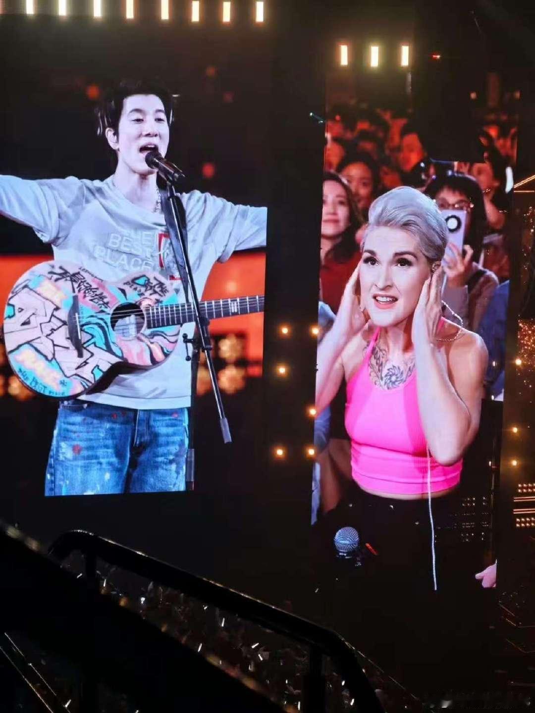 王力宏初代偶像颜值的含金量 王力宏这颜值，初代偶像里绝对是顶流！灰线帽墨镜配西装