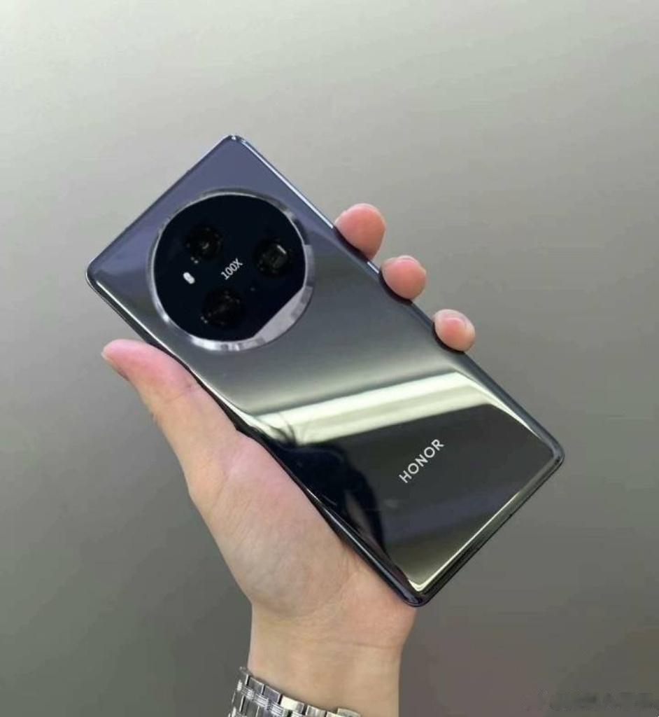 荣耀Magic6 Pro外观？看起来很方正，四角是比较直的，喜欢这样的设计[尬笑
