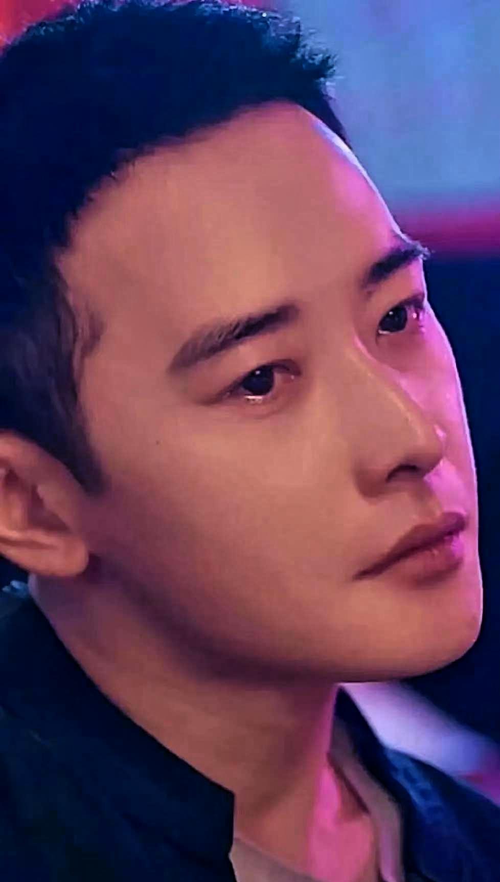 天还没有亮，
罗晋的天就先塌了！
他无论如何也想不到，只是想趁着年轻多赚点钱而已