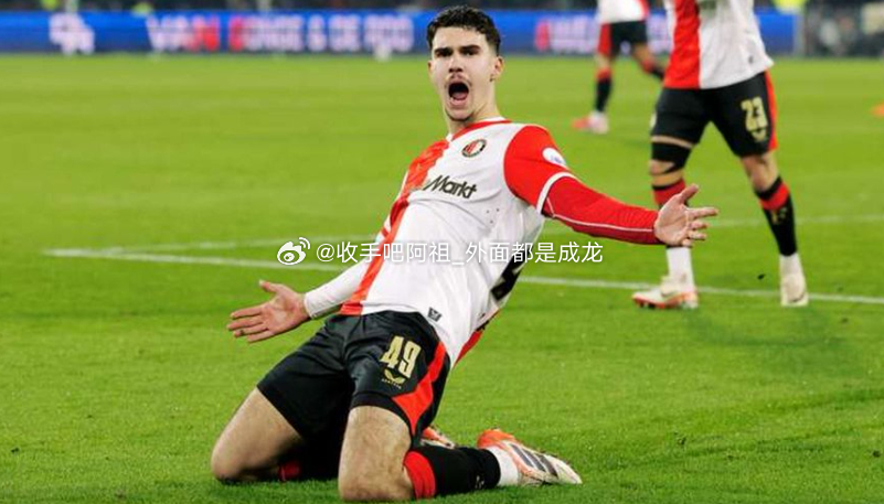 在今日凌晨结束的荷甲联赛第19轮，范佩所率领的费耶诺德遭绝杀，3-4不敌鹿特丹斯