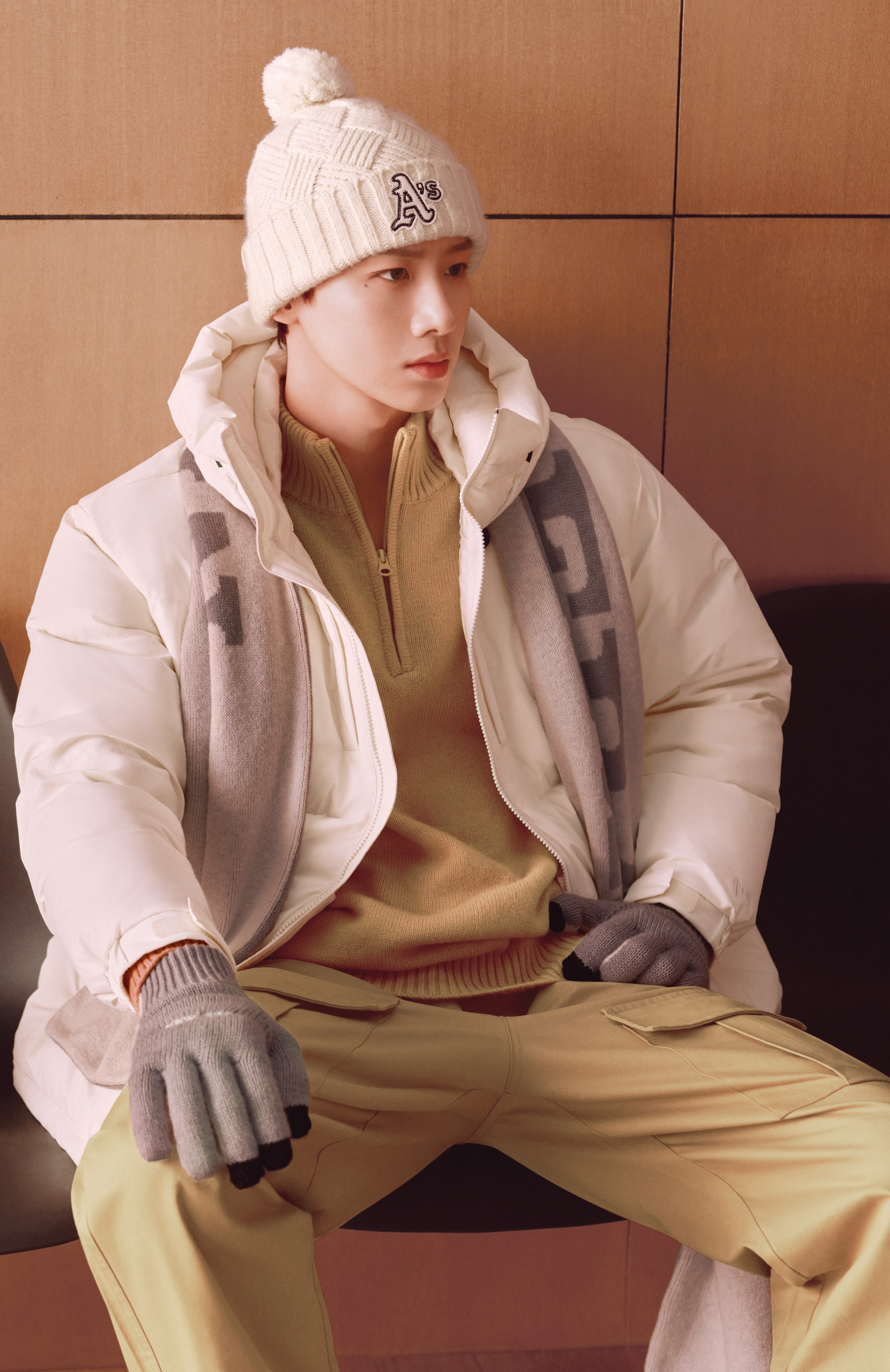 谁允许白敬亭这么会穿 冬天穿什么还得看！不管是日常出街还是户外运动，风格都超有辨