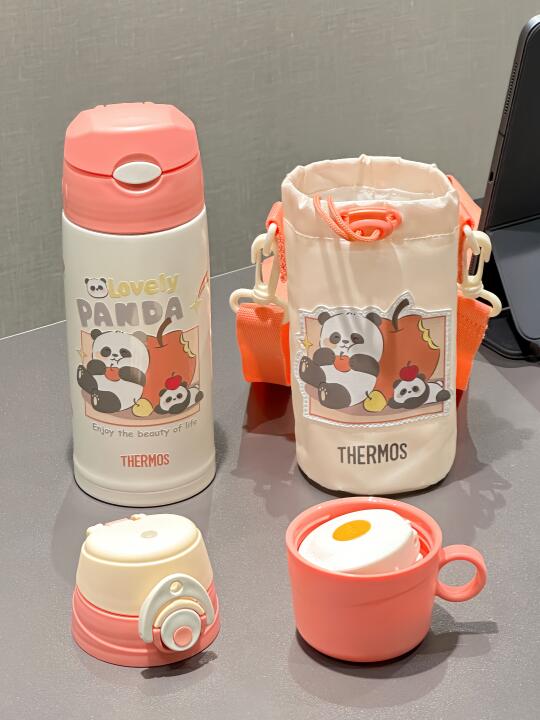 啊啊啊！我被一只可爱的熊猫拿捏了！！