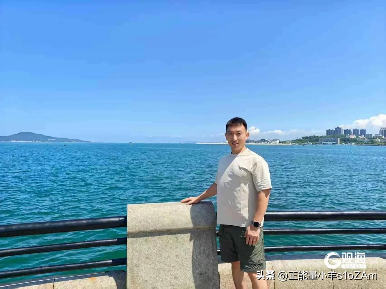 英雄本色！休假军人路遇车祸跪地救人，悄然离去后家属千里寻恩

“快！帮忙救人！”