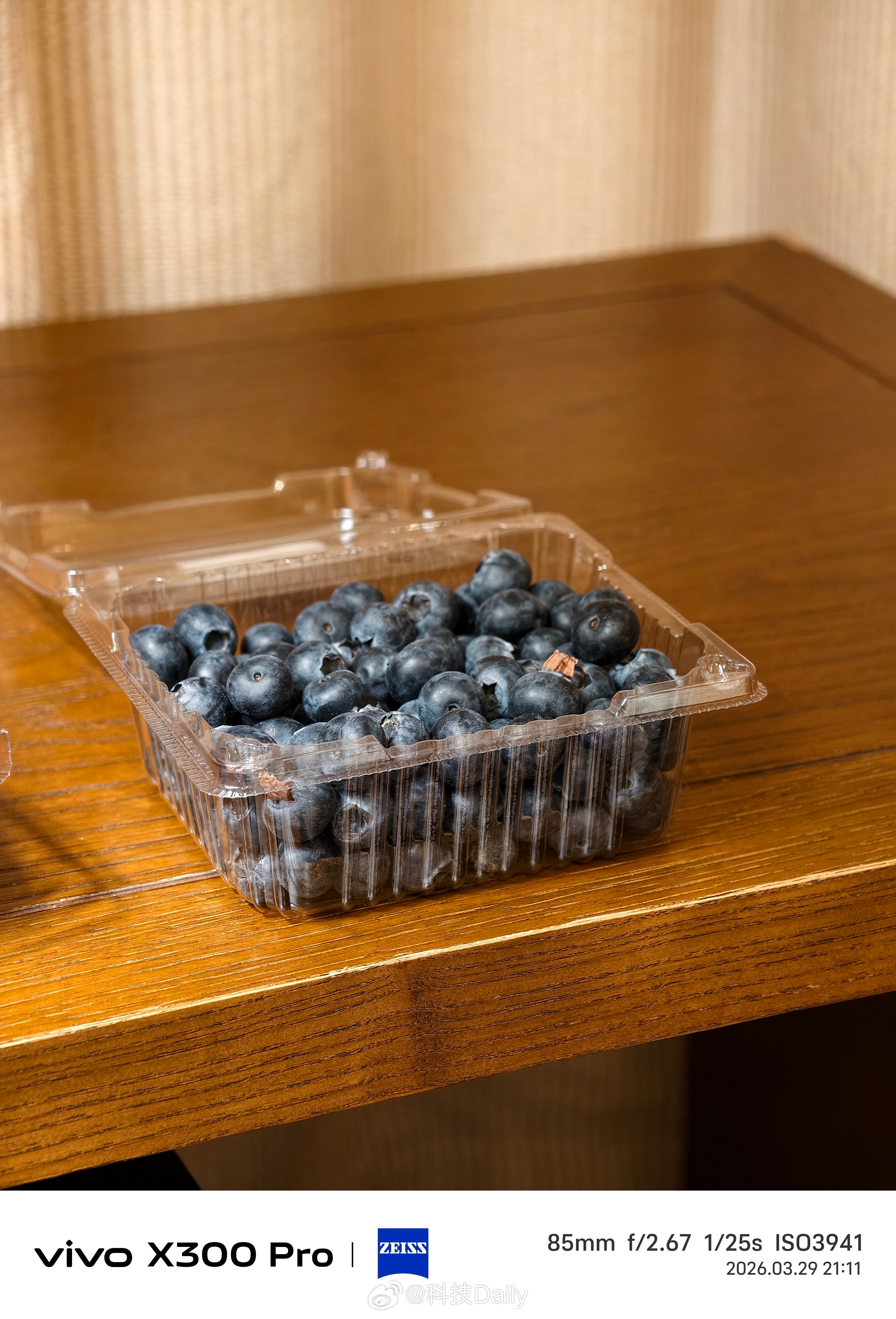 蓝莓 蓝莓还是得买对，才能有好价格，头两天在丽江买蓝莓叫的外卖就并不便宜，和北京