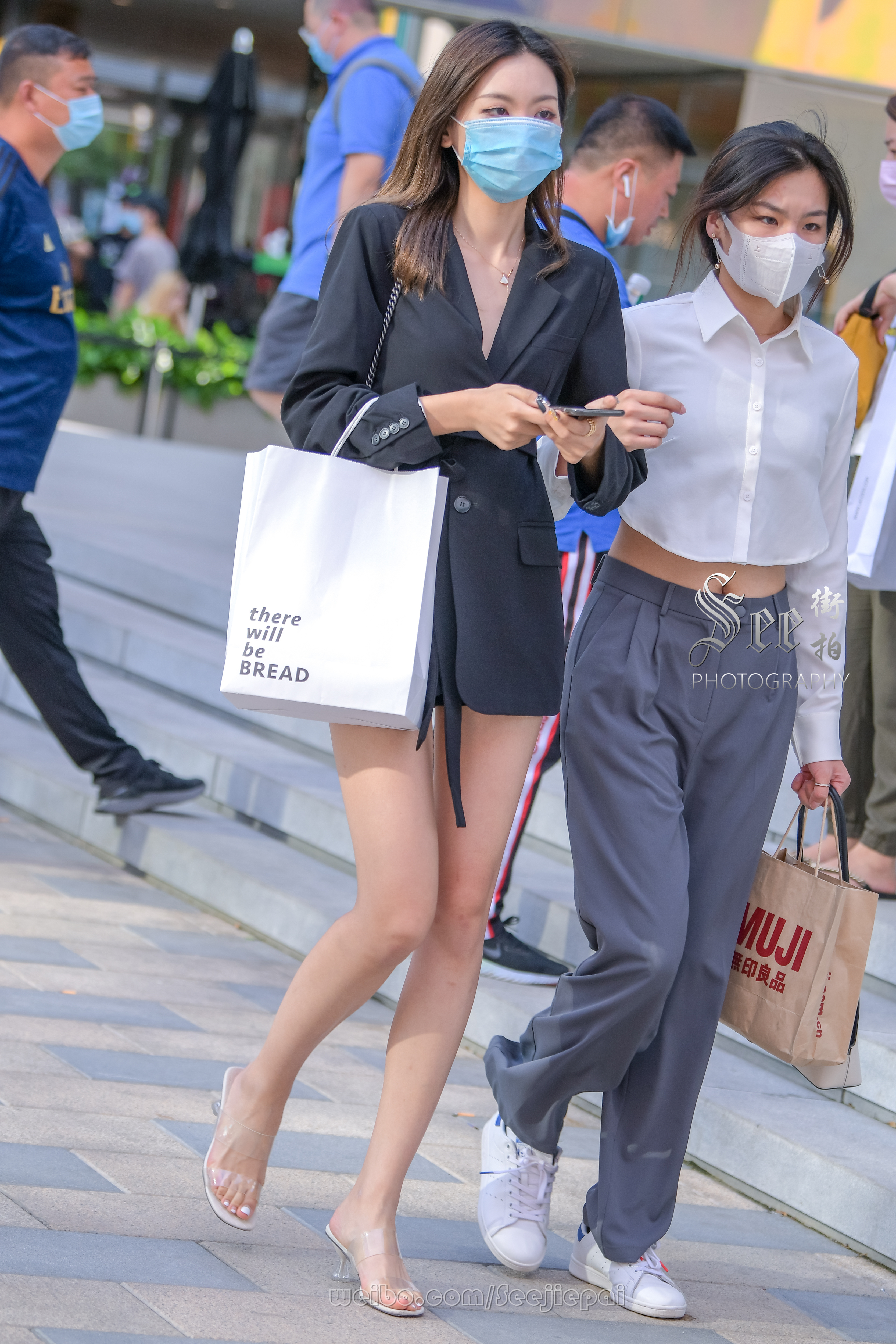 西装外套高挑靓丽迷人~~ ​​​