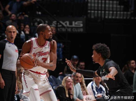 3月26日，火箭历经加时赛108比110不敌森林狼。值得一提的是，火箭在加时赛打