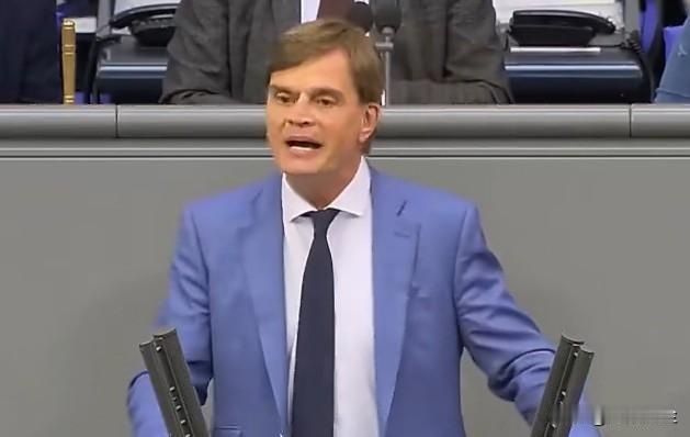 德国选择党痛批总理默茨彻底违背竞选承诺，选前宣称“左派已结束”、减税、限制移民，