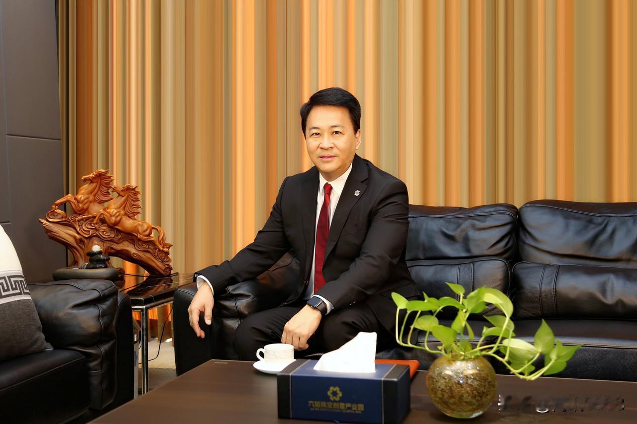 茂商人物简讯：茂名故事馆之企业家风采:刘家健，六韬集团董事长，投身珠宝行业近三十